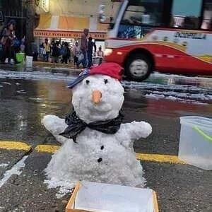 Cae granizo y nieve en Huancayo